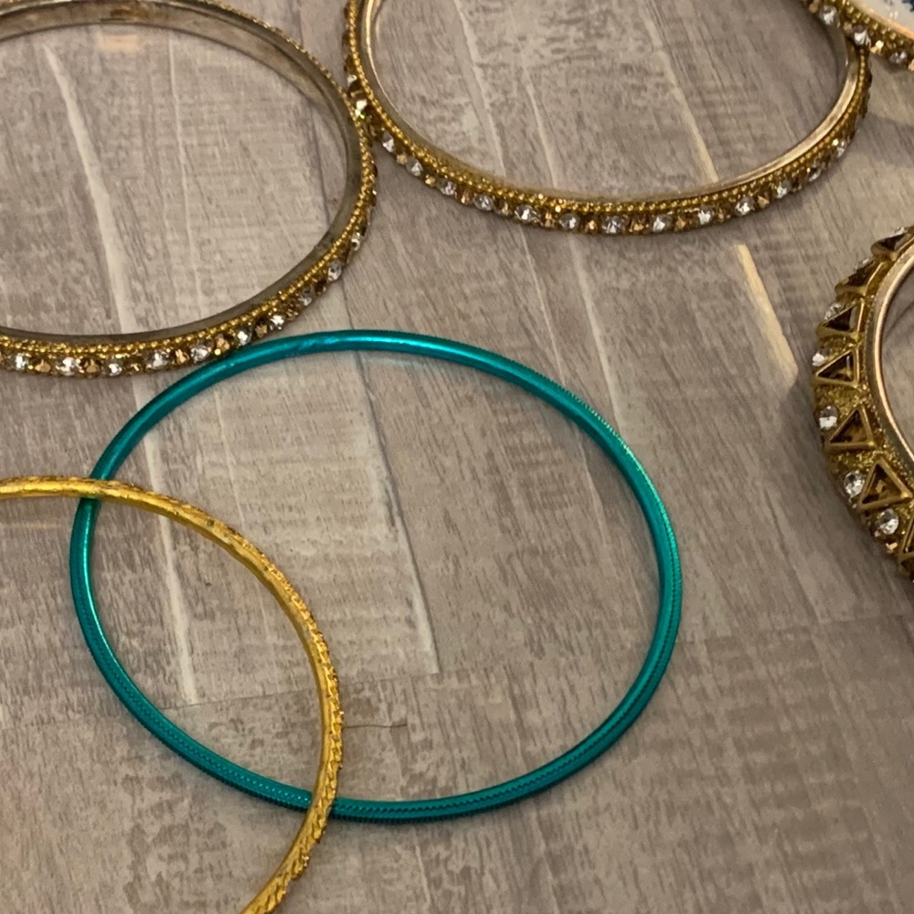 Women’s Bangles - Picture 5 of 6